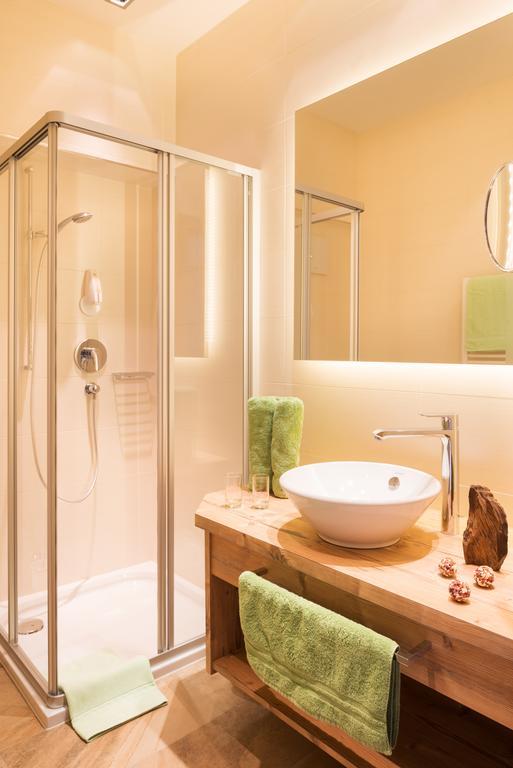 Hotel Hubertushof Lermoos Rom bilde
